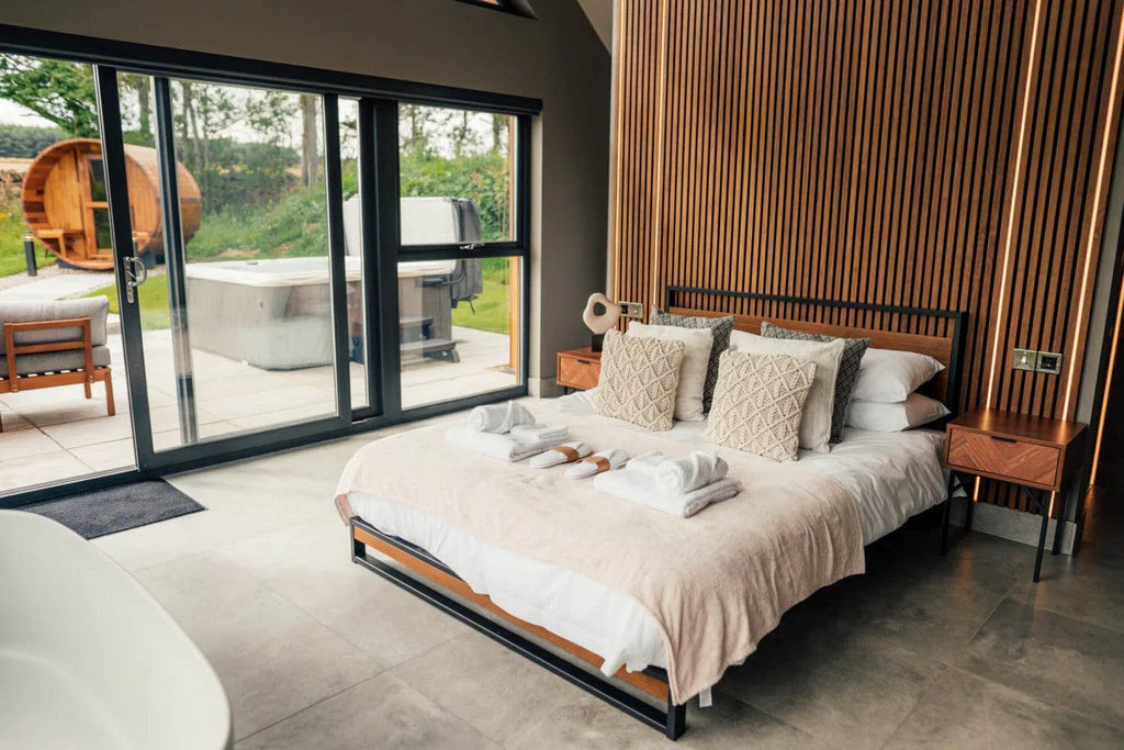 Oak & Ember Lodge